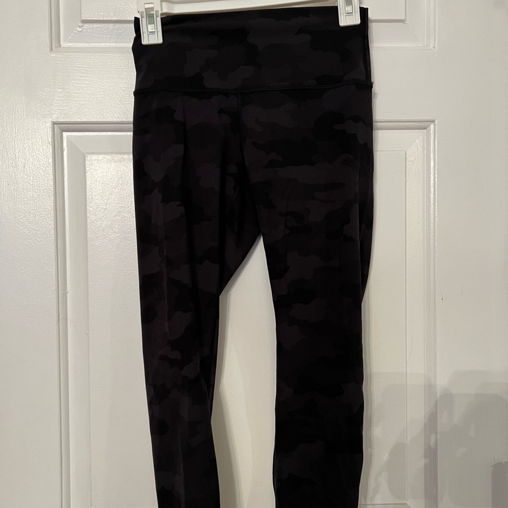 Lululemon black and grey camo leggings
